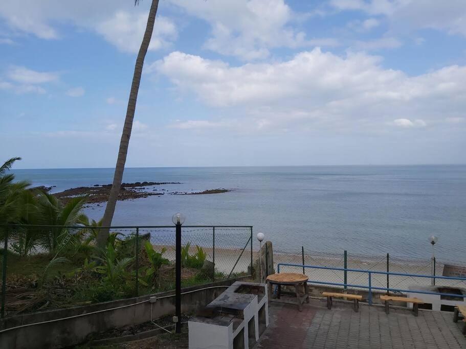 Nat'S Seri Bulan Beach, Pool Home @Teluk Kemang Port Dickson Extérieur photo